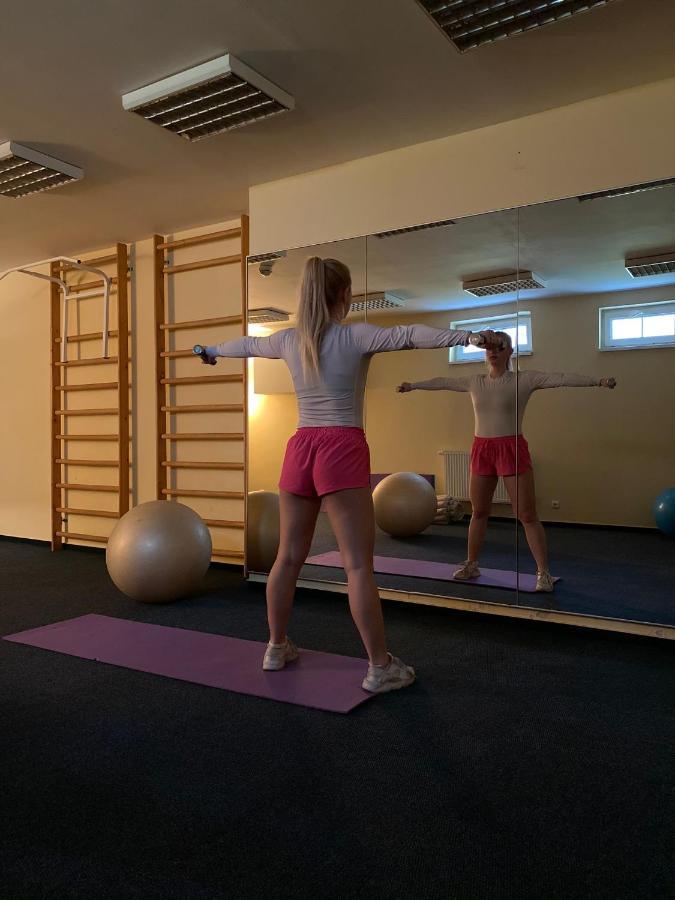Nová Dubnica Parkhotel Na Baracke מראה חיצוני תמונה