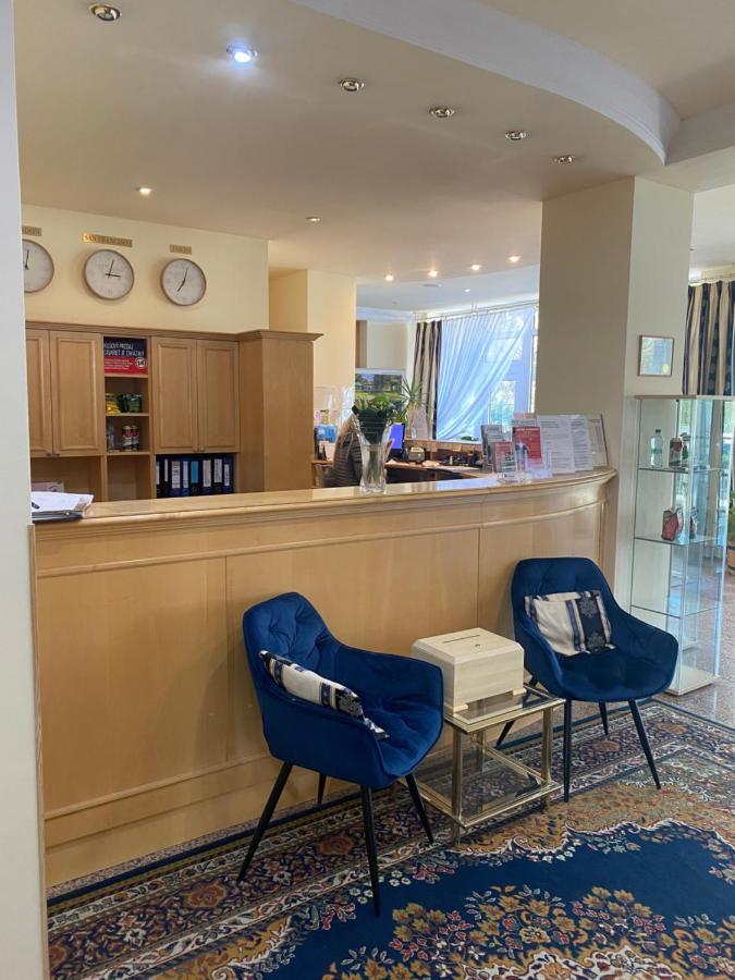 Nová Dubnica Parkhotel Na Baracke מראה חיצוני תמונה