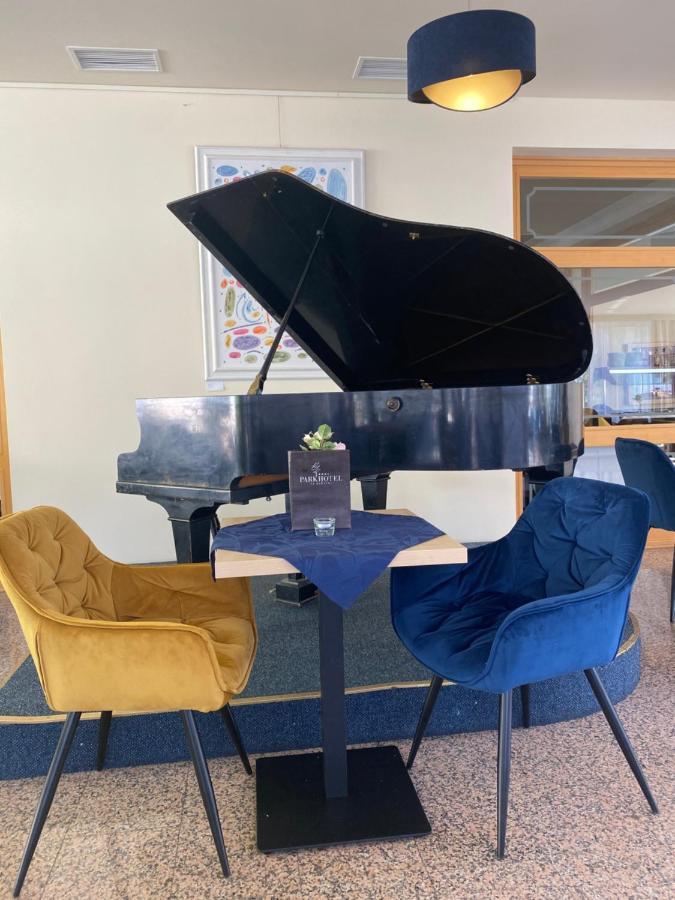 Nová Dubnica Parkhotel Na Baracke מראה חיצוני תמונה