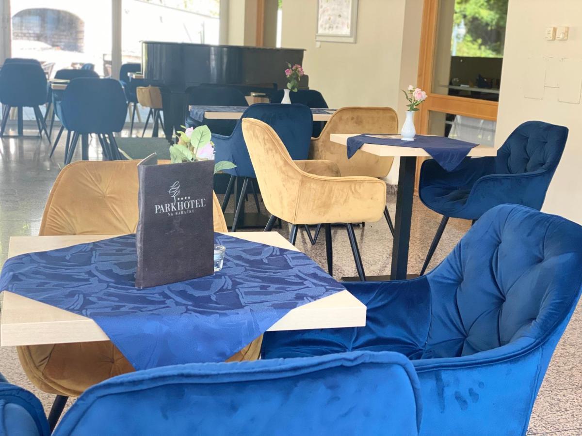 Nová Dubnica Parkhotel Na Baracke מראה חיצוני תמונה