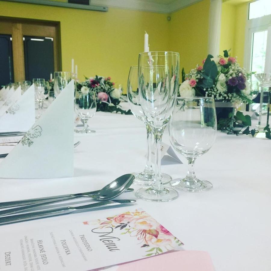 Nová Dubnica Parkhotel Na Baracke מראה חיצוני תמונה