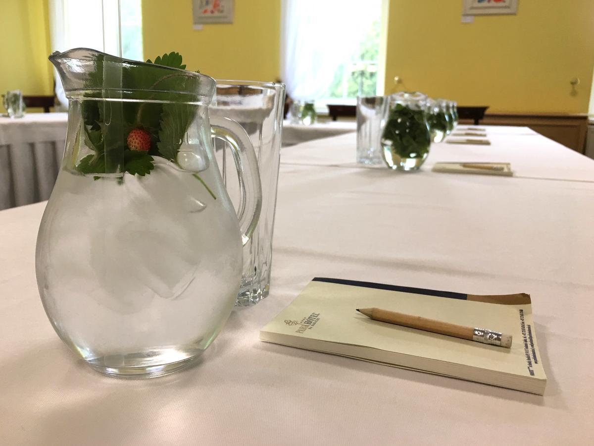 Nová Dubnica Parkhotel Na Baracke מראה חיצוני תמונה